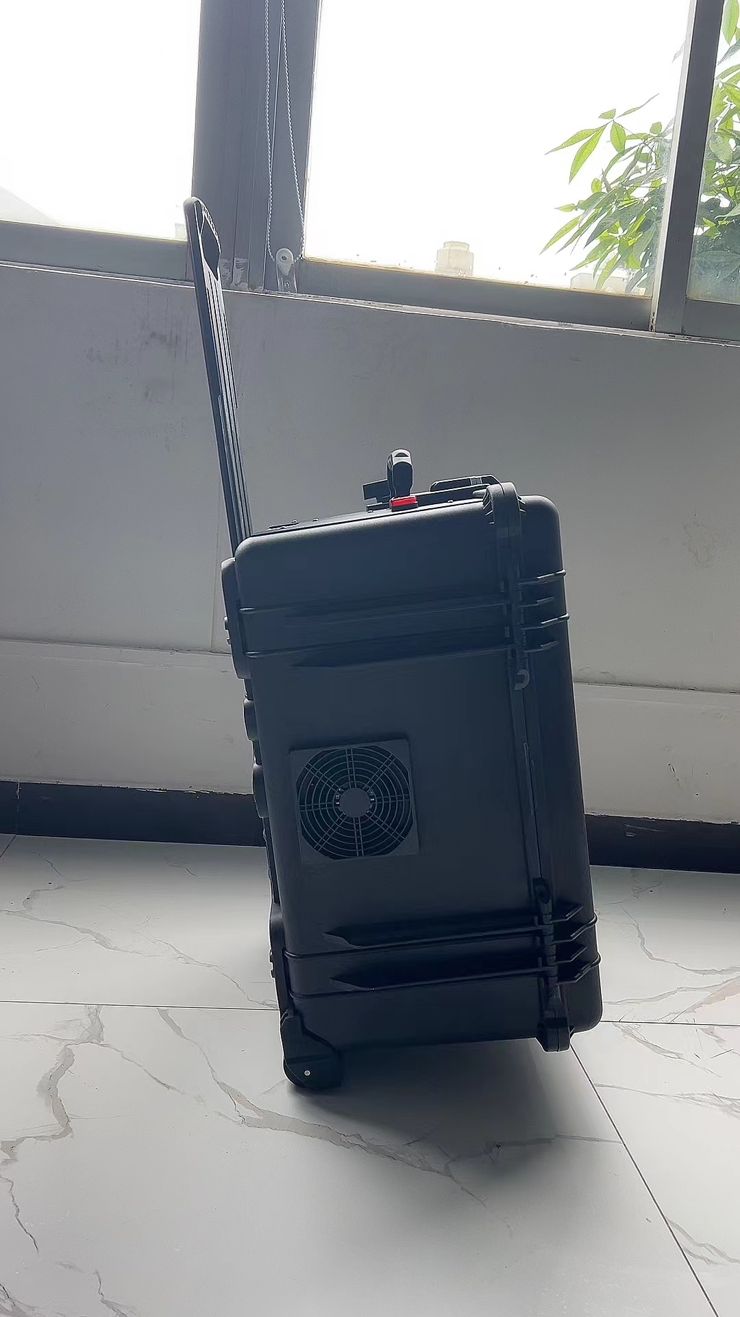 谢岗镇手拉箱型移动通信干扰器